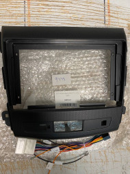 Переходная рамка Mitsubishi Outlander 2 CW0W (2005-2013) / Citroen C-Crosser 1 (2007-2013) / Peugeot 4007 (2007-2012) Тип-B (9") Текстурная F2