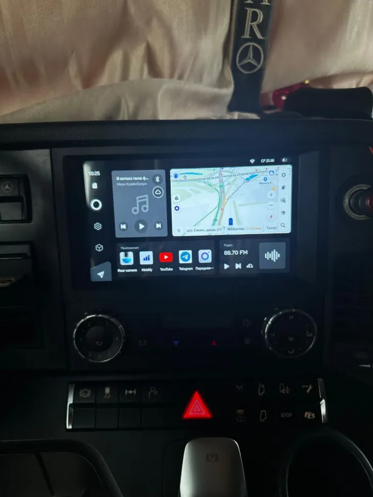 Штатная магнитола Teyes CC3L WiFi 2/32 Mercedes-Benz Actros (2011-2023)