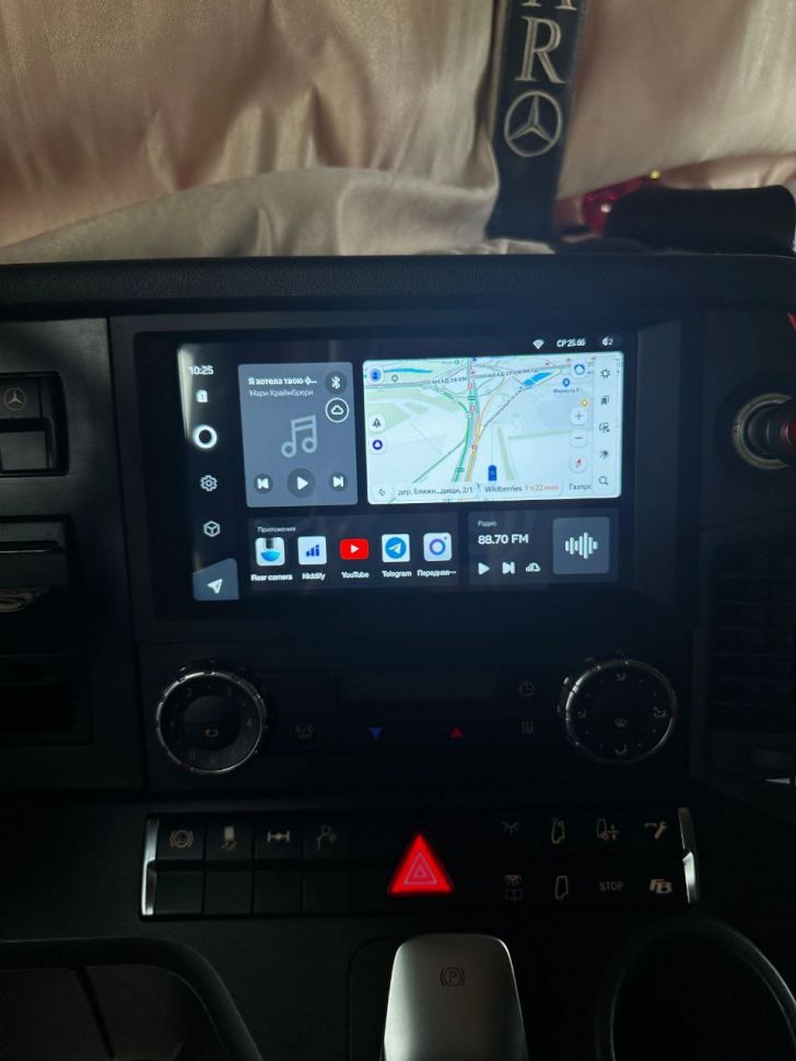 Штатная магнитола Teyes CC3 2K 4/64 Mercedes-Benz Actros (2011-2023)