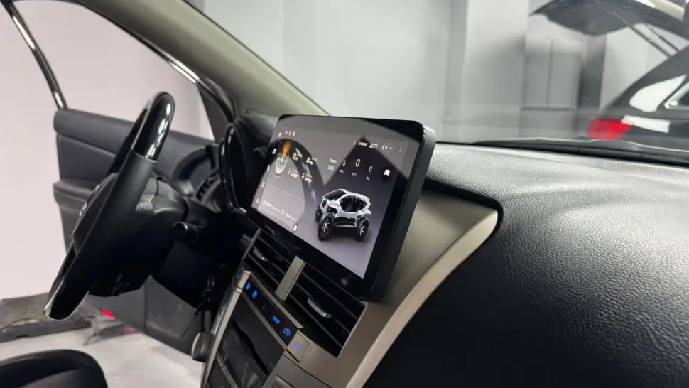 Штатная магнитола Teyes LUX ONE 4/32 Lexus RX300 RX330 RX350 RX400H (2003-2009) Тип-B