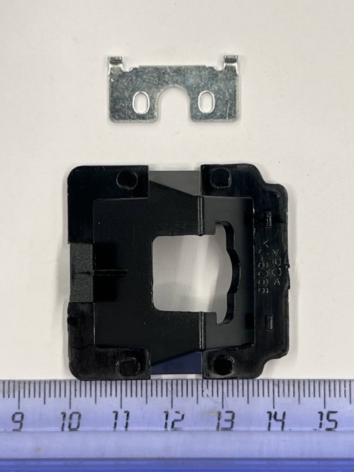 Адаптер под заднюю камеру в штатное место Mitsubishi Outlander XL, Citroen C-Crosser